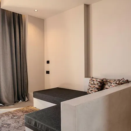 Meni Rhodes Hotell